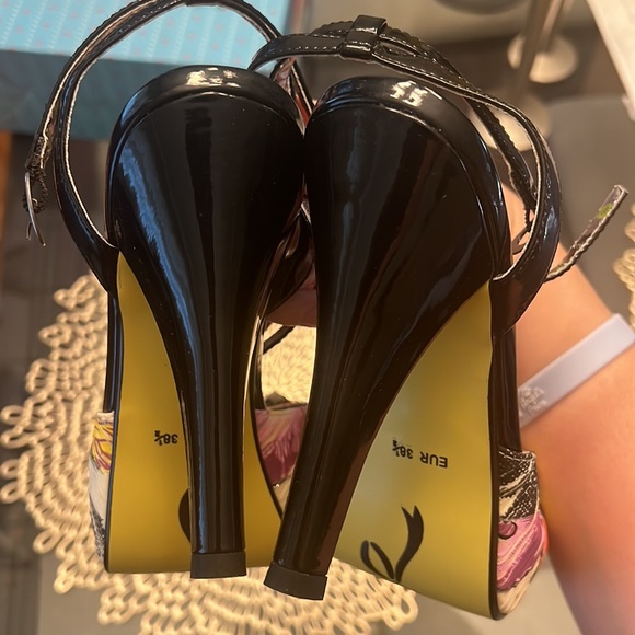 Poetic licence heels - Picture 6 of 8